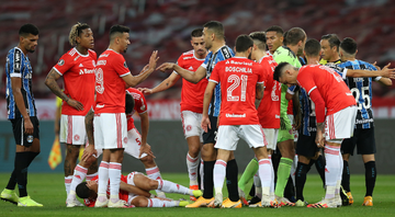 Confusão no clássico entre Internacional e Grêmio pela Libertadores 2020 - Getty Images