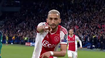 Jovem marroquino chega para uma possível disputa no setor ofensivo - Transmissão TV Ajax