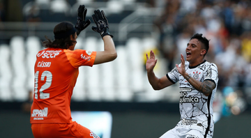 Corinthians comemorando o gol com Cássio e Mantuan - GettyImages