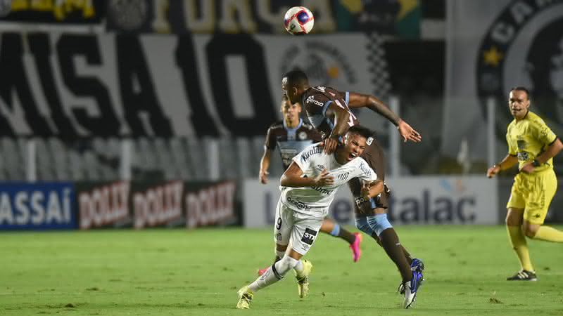 Raul Gustavo, do Corinthians, teve grande atuação contra Santos e relembrou soco em goleiro do Flamengo - Ivan Storti/Santos FC