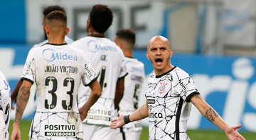 Corinthians em campo com seus jogadores - GettyImages