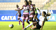 Jogadoras de Corinthians e Ferroviária durante partida do Paulistão feminino - José Patrício/All Sports/Fotos Públicas