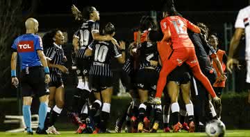Jogadoras do Corinthians comemorando o gol diante do Santa Fé pela Libertadores Feminina - Rodrigo Gazzanel / Ag. Corinthians / Flickr