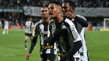 Coritiba x Santos vão se enfrentaram pelo Brasileirão e Ângelo foi um dos destaques - Ivan Storti/Santos FC