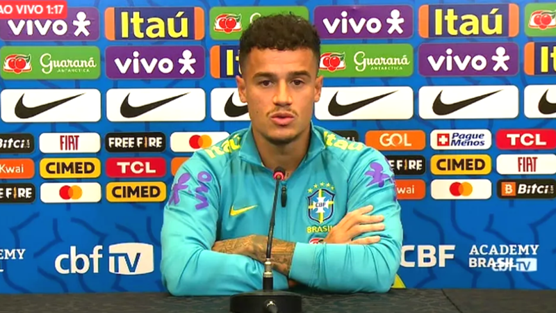 Coutinho durante entrevista coletiva pela Seleção Brasileira - Reprodução/Youtube CBF TV