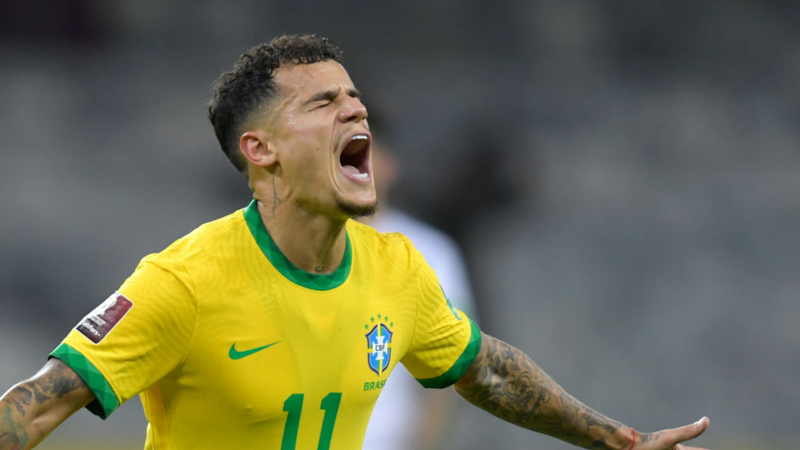 Philippe Coutinho, jogador da Seleção Brasileira comemorando após o gol - GettyImages