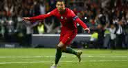 Cristiano Ronaldo comemora gol por Portugal - Getty Images