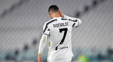 Cristiano Ronaldo com a camisa da Juventus de costas - GettyImages