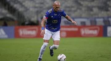 Maicon está negociando um novo contrato com o Cruzeiro; Santos tinha interesse - Gustavo Aleixo/Cruzeiro