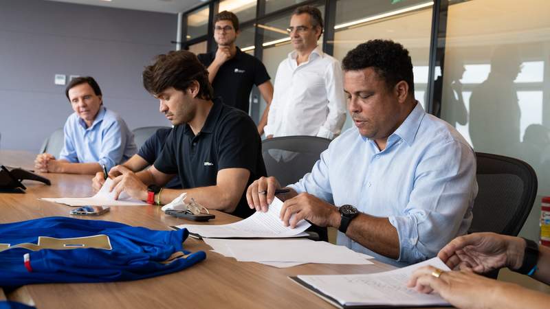 Ronaldo Fenômeno está próximo de concretizar a compra do Cruzeiro e pode ser solução dos problemas - XP / Flickr Cruzeiro