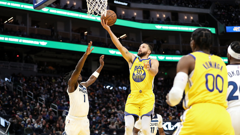 Stephen Curry protagoniza vitória dos Warriors - Getty Images