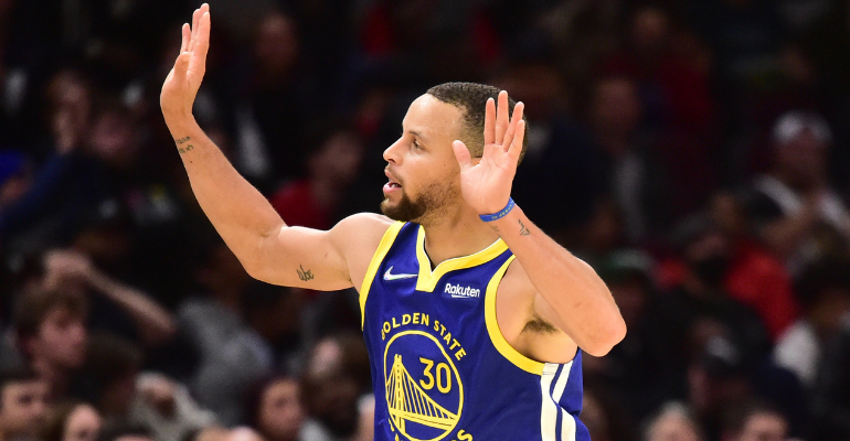 Curry comanda vitória dos Warriors sobre os Cavaliers - Getty Images