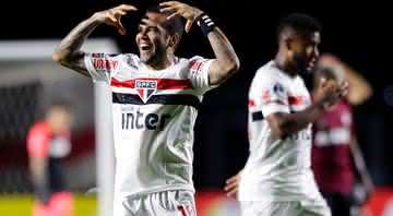 Daniel Alves comemora título do São Paulo diante do Palmeiras - GettyImages