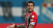 Daniel Alves, depois de deixar o São Paulo, pode acabar sendo reforço do Flamengo - GettyImages