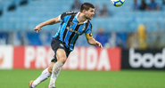 Kannemann em ação com a camisa do Grêmio - GettyImages