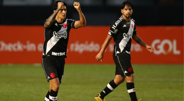 Cano comemorando gol ao lado de Martín Benítez - GettyImages