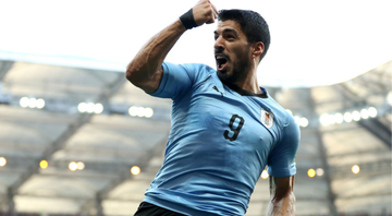 Luis Suárez em ação com a camisa do Uruguai - GettyImages