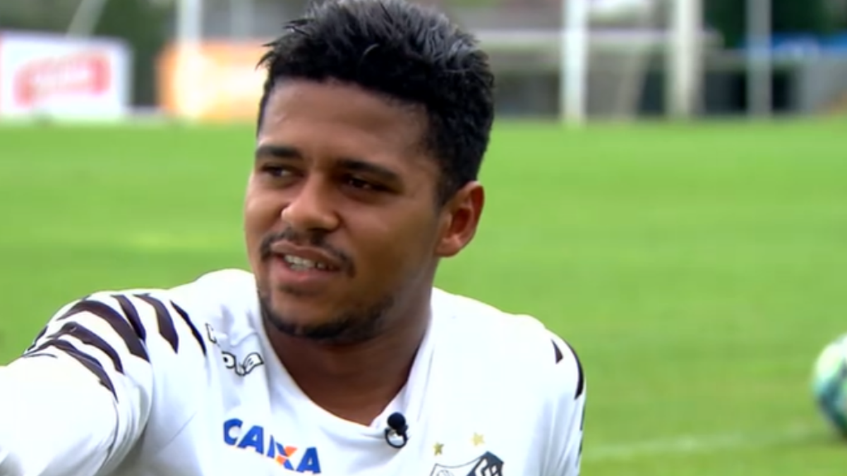 Recuperado de doping por cocaína, Diogo Vitor muda rotina e busca time