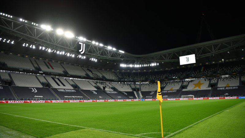 Juventus entra em campo para partida, mas Napoli não aparece após casos de coronavírus no elenco - GettyImages