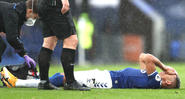 Richarlison leva pancada durante jogo do Everton, é substituído e preocupa Seleção Brasileira - GettyImages