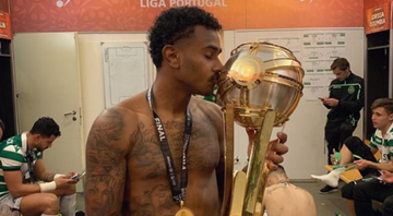 Jogador do Sporting tem calção puxado em partida e fica com a genitália a mostra - Instagram