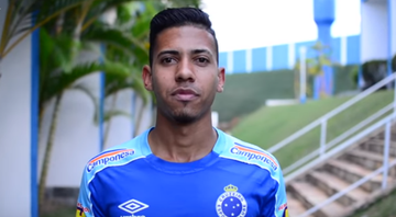 Bragantino anuncia chegada de Weverton com lembrança de caneta em Neymar - YouTube/Cruzeiro