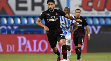 Milan saiu com um empate da partida contra o SPAL - GettyImages