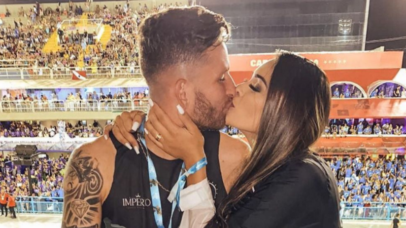 Zagueiro do Flamengo dá 'puxão de orelha' e responde internauta que elogiou sua esposa - Reprodução/Instagram