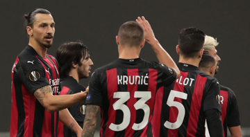 Ibrahimovic perde pênalti, é substituído no intervalo, mas Milan bate o Sparta Praga pela Liga Europa - GettyImages