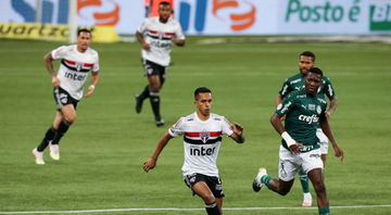 Lateral-direito do São Paulo tem contratura em músculo da coxa e vira dúvida contra o Grêmio - GettyImages