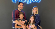 Kaká faz publicação com filhos e esposa, e internautas comentam - Reprodução/Instagram