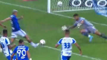 Gol de Luvannor, que deu a vitória ao Cruzeiro - Transmissão / Premiere / 06/11/2022