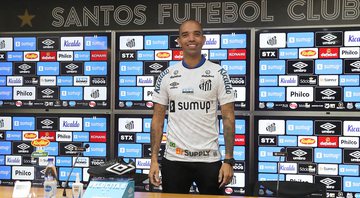 Santos apresentou oficialmente o atacante Diego Tardelli - Pedro Ernesto Guerra Azevedo/Santos FC/ Flickr
