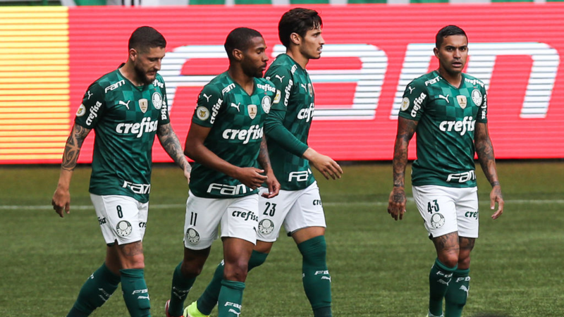 Edu Dracena lamenta derrota do Palmeiras e adota cautela sobre chegada de reforços: “Tem que ter tranquilidade” - GettyImages
