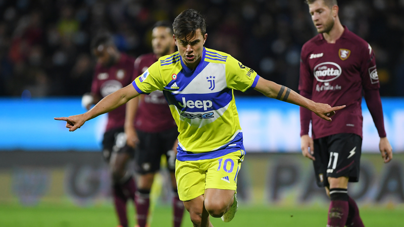 Com belo gol de Dybala, Juventus bate a Salernitana pelo Campeonato Italiano - Getty Images