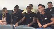Ganso (à direita) comparece ao tribunal junto com outros jogadores do Fluminense - Reprodução Twitter