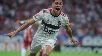 Reinier pode ter seu contrato renovado até 2024 - Repridução Flamengo / Alexandre Vidal