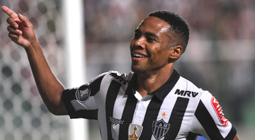 Goiás abre negociações com o volante Elias, ex-Corinthians e Flamengo - GettyImages