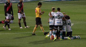 Coritiba x Atlético GO - Campeonato Brasileiro - Robson Mafra/AGIF