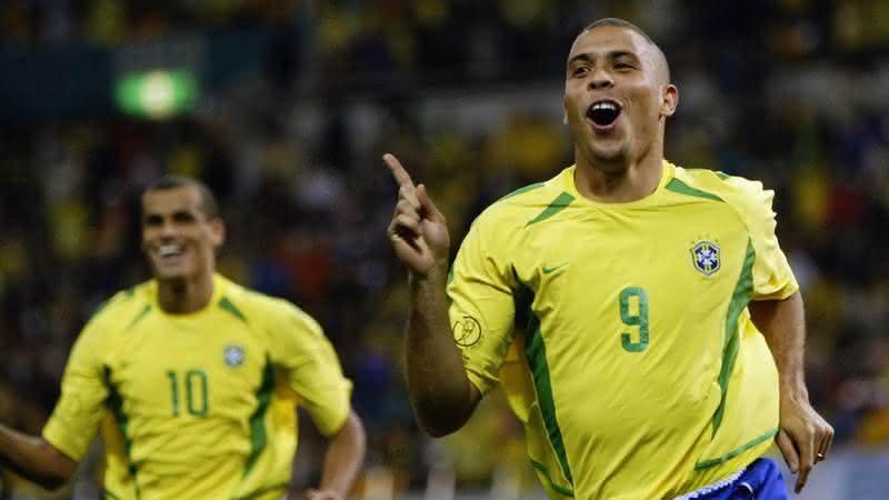 Ronaldo Fenômeno comemorando gol na Copa do Mundo - Alex Livesey / Getty Images