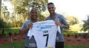 Craque recebeu a mística camisa 7 na manhã desta terça-feira, 14 - Divulgação/Corinthians