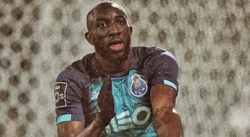 Jogador ficou extremamente enfurecido devido aos gritos que ouviu da arquibancada! - Divulgação Porto FC