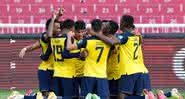 Jogadores do Equador comemorando gol contra a Venezuela nas Eliminatórias - GettyImages