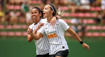 Crivelari comemorando o primeiro gol do Corinthians no jogo - Rodrigo Coca/Agência Corinthians