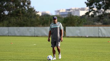 Roger Machado fará mudanças no time titular do Fluminense contra o Grêmio - Lucas Merçon/Fluminense