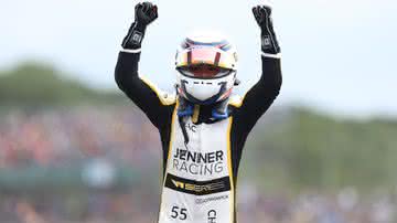Jamie Chadwick, campeã do GP da Grã Bretanha - Clive Rose / Getty Images