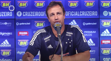 Felipe Conceição, treinador do Cruzeiro durante entrevista coletiva - Transmissão Cruzeiro Esporte Clube