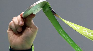 A primeira medalha do Brasil, a prata na mão de Felipe Wu - Sam Greenwood/Equipa