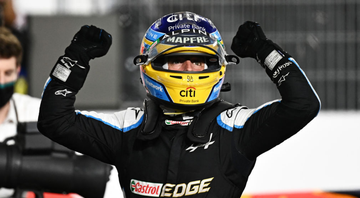 Fernando Alonso comemorando a volta ao pódio pela Fórmula 1 - GettyImages