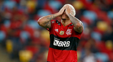 Pedro, jogador do Flamengo na partida pela Copa do Brasil - GettyImages